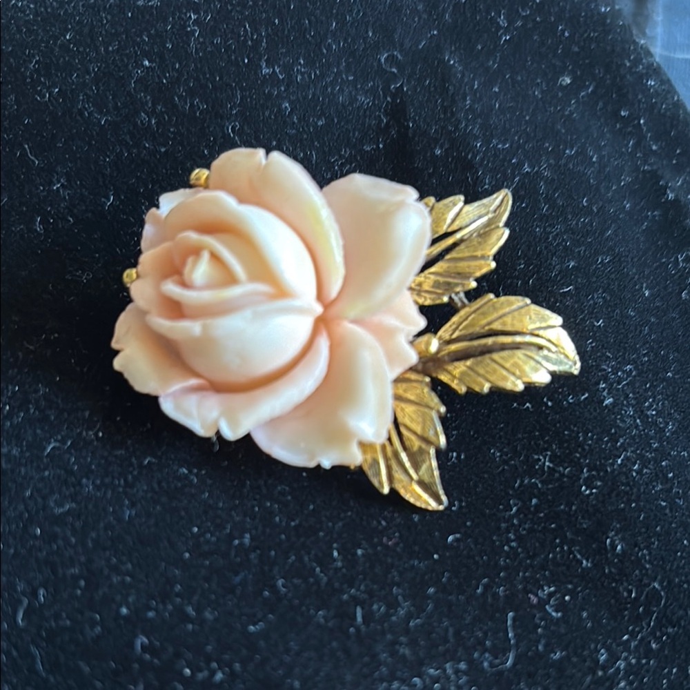 Cream and Gold Rose Brooch with Intricate Design